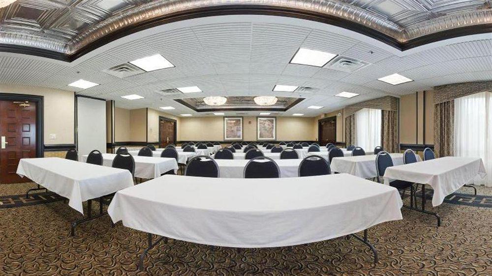 Comfort Inn & Suites Greenwood Near University Екстер'єр фото
