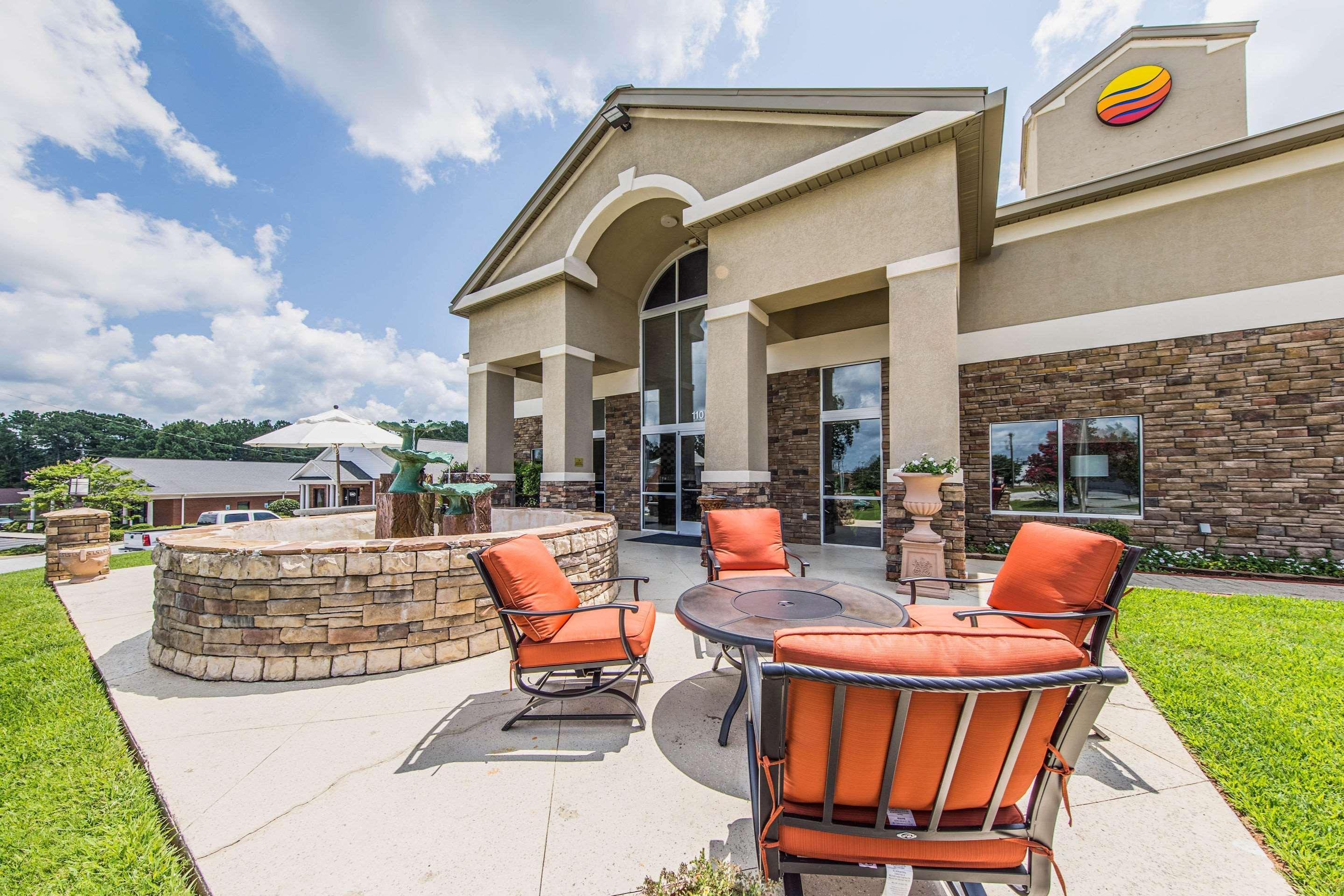Comfort Inn & Suites Greenwood Near University Екстер'єр фото