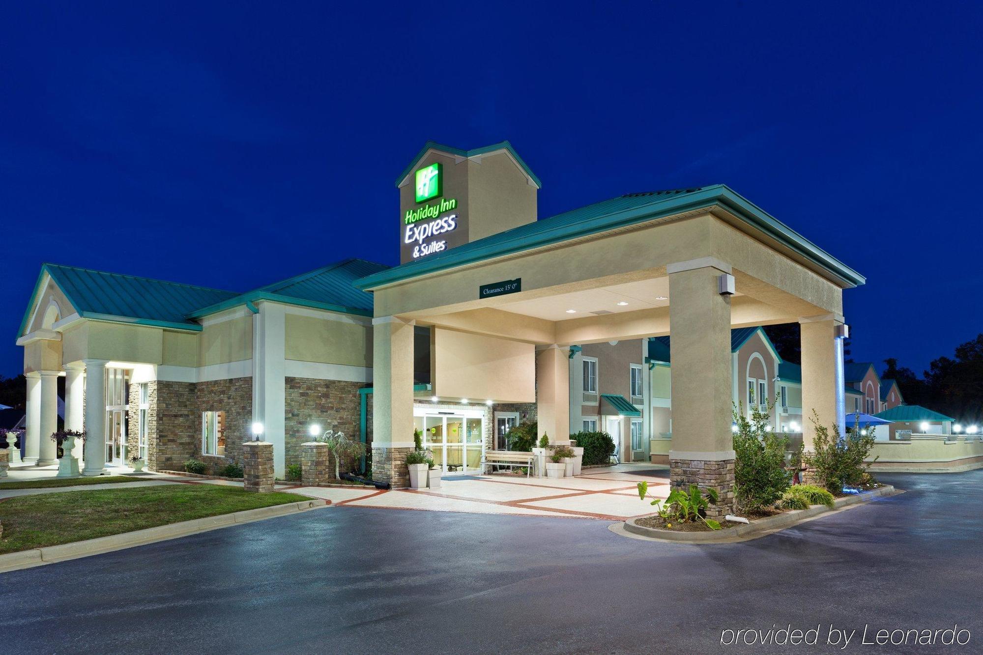 Comfort Inn & Suites Greenwood Near University Екстер'єр фото