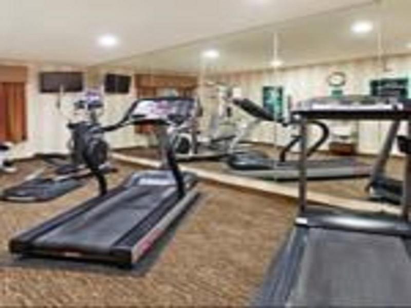 Comfort Inn & Suites Greenwood Near University Екстер'єр фото