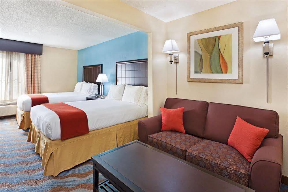 Comfort Inn & Suites Greenwood Near University Екстер'єр фото